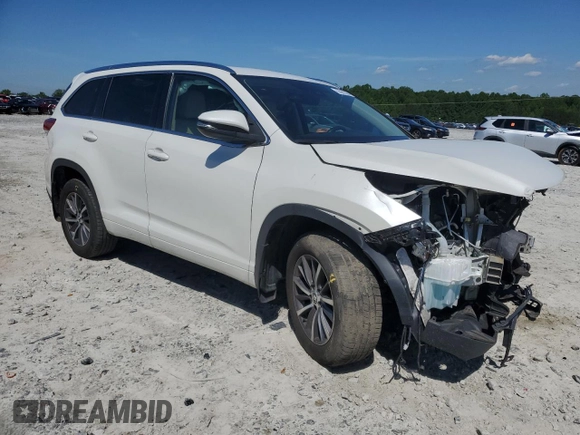 2017 Toyota Highlander XLE with VIN 5TDKZRFH3HS521741, listed as a Copart auction lot 55981365 with 91,680 mi miles and Salvage title. Bid and sale history available at DreamBid. Image 4.