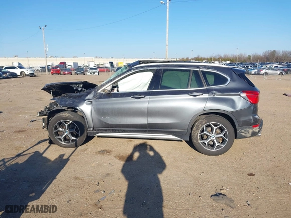 2018 BMW X1 xDrive28i with VIN WBXHT3C37J5K23855, listed as a IAAI auction lot 41442191 with 1 mi miles. Bid and sale history available at carsss.com. Image 15.