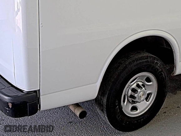 2021 Chevrolet Express Cargo z VIN 1GCWGAFP5M1201537, wystawiony jako IAAI lot #42642579 z przebiegiem 96 732 mil mil oraz . Historia ofert i sprzedaży dostępna na DreamBid. Obrazek 26.