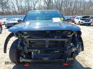 2024 Nissan Frontier Pro-4X with VIN 1N6ED1EK3RN654112, listed as a IAAI auction lot 41686345 with 14,893 mi miles and . Bid and sale history available at DreamBid. Image 6.