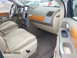 2009 Chrysler Town & Country Limited with VIN 2A8HR64X19R631211, listed as a IAAI auction lot 41744955 with 73,601 mi miles. Bid and sale history available at carsss.com. Image 5.