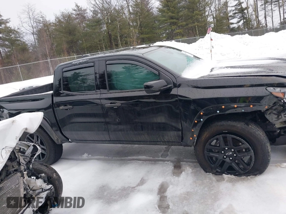 2023 Chevrolet Colorado 4WD Trail Boss with VIN 1GCPTEEK5P1196857, listed as a IAAI auction lot 41540862 with 13,681 mi miles. Bid and sale history available at carsss.com. Image 14.