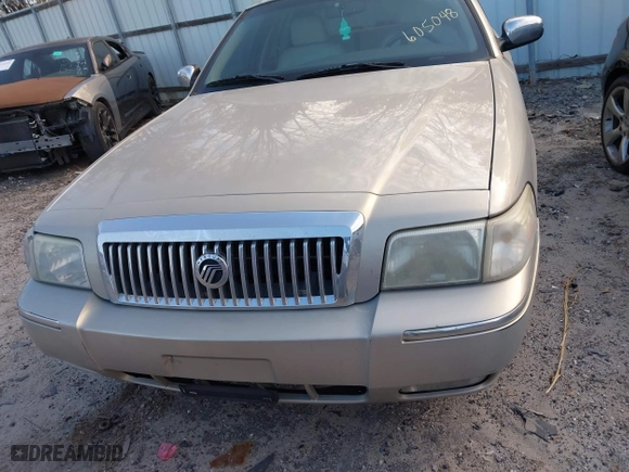 2007 Mercury Grand Marquis LS with VIN 2MEHM75V77X605048, listed as a IAAI auction lot 41622774 with 172,354 mi miles. Bid and sale history available at carsss.com. Image 6.