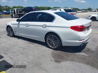 2018 BMW 5 Series 540i с VIN WBAJE5C5XJWA96101, выставлен на аукционе IAAI как лот 42268201 с пробегом 111 626 миль миль и . История ставок и продаж доступна на DreamBid. Изображение 3.