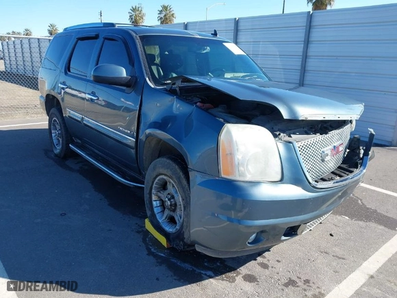 2008 GMC Yukon Denali with VIN 1GKFK63848J198052, listed as a IAAI auction lot 41949749 with 1 mi miles. Bid and sale history available at carsss.com. Image 1.