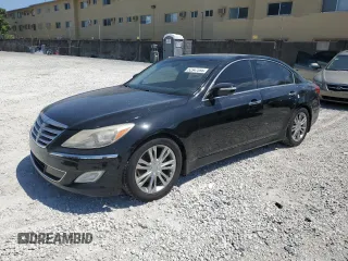 2012 Hyundai Genesis 3.8L z VIN KMHGC4DDXCU181918, wystawiony jako Copart lot #52947595 z przebiegiem 219 850 mil mil oraz Szkody całkowita. Historia ofert i sprzedaży dostępna na DreamBid. Obrazek 1.
