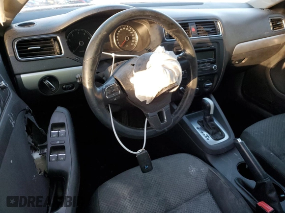 2014 Volkswagen Jetta Sedan SE w/Connectivity with VIN 3VWD07AJ3EM408494, listed as a Copart auction lot 86124904 with 142,115 mi miles and Salvage Title. Bid and sale history available at carsss.com. Image 8.