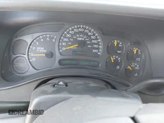 2004 Chevrolet Suburban LT with VIN 1GNEC16T84R125633, listed as a IAAI auction lot 42564242 with 328,946 mi miles and . Bid and sale history available at DreamBid. Image 7.