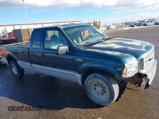 1999 Ford Super Duty F-250 XL with VIN 1FTNX20F8XEA11326, listed as a IAAI auction lot 41054483 with 441,439 mi miles. Bid and sale history available at carsss.com. Image 1.