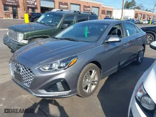 2019 Hyundai Sonata Sport with VIN 5NPE34AF5KH815856, listed as a IAAI auction lot 41687468 with 59,030 mi miles. Bid and sale history available at carsss.com. Image 6.