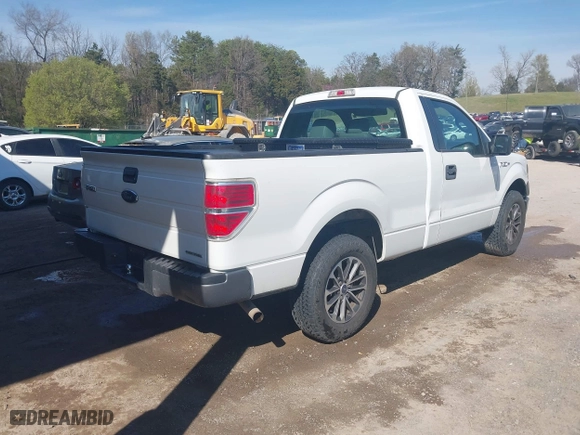 2014 Ford F-150 XL with VIN 1FTMF1CM8EFC18695, listed as a IAAI auction lot 41916660 with 1 mi miles. Bid and sale history available at carsss.com. Image 4.