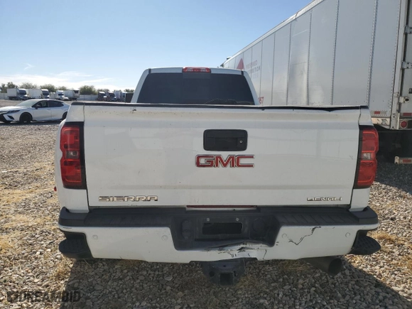 2015 GMC Sierra 3500HD Denali with VIN 1GT424E8XFF668587, listed as a Copart auction lot 87415324 with 125,606 mi miles and Salvage Title. Bid and sale history available at carsss.com. Image 6.