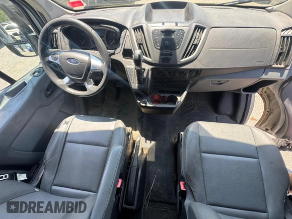 2018 Ford Transit z VIN 1FTYE1CM4JKB39305, wystawiony jako Copart lot #59748255 z przebiegiem 183 855 mil mil oraz Czysty tytuł • Clean title. Historia ofert i sprzedaży dostępna na DreamBid. Obrazek 9.