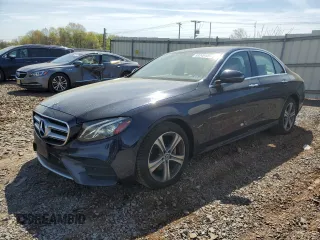2019 Mercedes-Benz E 300 z VIN WDDZF4KB0KA623603, wystawiony jako Copart lot #53245105 z przebiegiem 53 312 mil mil oraz Szkoda całkowita • Salvage title. Historia ofert i sprzedaży dostępna na DreamBid. Obrazek 1.