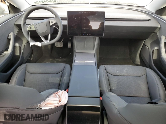 2025 Tesla Model 3 Long Range z VIN 5YJ3E1EA2SF988697, wystawiony jako Copart lot #56584815 z przebiegiem 4 664 mil mil oraz Szkoda całkowita • Salvage title. Historia ofert i sprzedaży dostępna na DreamBid. Obrazek 8.