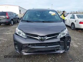 2020 Toyota Sienna XLE Auto Access Seat with VIN 5TDYZ3DCXLS074767, listed as a IAAI auction lot 41584795 with 73,568 mi miles. Bid and sale history available at carsss.com. Image 12.