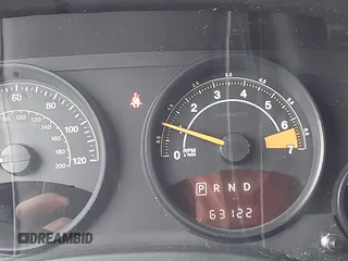 2017 Jeep Patriot Sport SE z VIN 1C4NJRBB8HD122051, wystawiony jako IAAI lot #42274843 z przebiegiem 63 122 mil mil oraz . Historia ofert i sprzedaży dostępna na DreamBid. Obrazek 7.