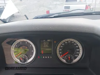 2015 Ram 1500 Tradesman z VIN 3C6JR6DT4FG651855, wystawiony jako IAAI lot #42286054 z przebiegiem 119 894 mil mil oraz . Historia ofert i sprzedaży dostępna na DreamBid. Obrazek 7.