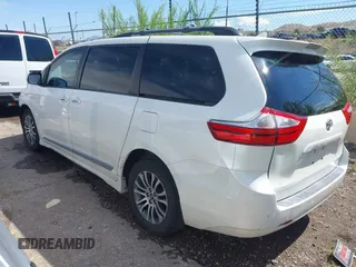 2018 Toyota Sienna XLE Auto Access Seat with VIN 5TDYZ3DC0JS928646, listed as a IAAI auction lot 40179964 with 124,350 mi miles and . Bid and sale history available at DreamBid. Image 15.