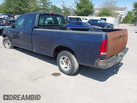 2003 Ford F-150 XL z VIN 1FTRX17W03NB84642, wystawiony jako IAAI lot #42141979 z przebiegiem 112 902 mil mil oraz . Historia ofert i sprzedaży dostępna na DreamBid. Obrazek 3.