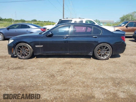 2013 BMW 7 Series 750Li с VIN WBAYE8C5XDD132351, выставлен на аукционе IAAI как лот 42229382 с пробегом 145 088 миль миль и . История ставок и продаж доступна на DreamBid. Изображение 14.