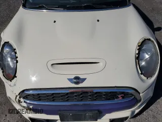 2015 MINI Hardtop S z VIN WMWXP7C51F2A59274, wystawiony jako Copart lot #54312025 z przebiegiem 191 765 mil mil oraz Czysty tytuł • Clean title. Historia ofert i sprzedaży dostępna na DreamBid. Obrazek 11.