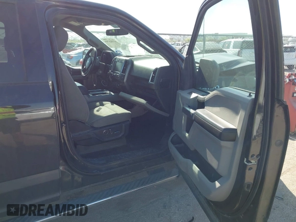 2015 Ford F-150 XLT z VIN 1FTEW1EF0FKD53357, wystawiony jako IAAI lot #41995289 z przebiegiem 199 973 mil mil oraz . Historia ofert i sprzedaży dostępna na DreamBid. Obrazek 5.
