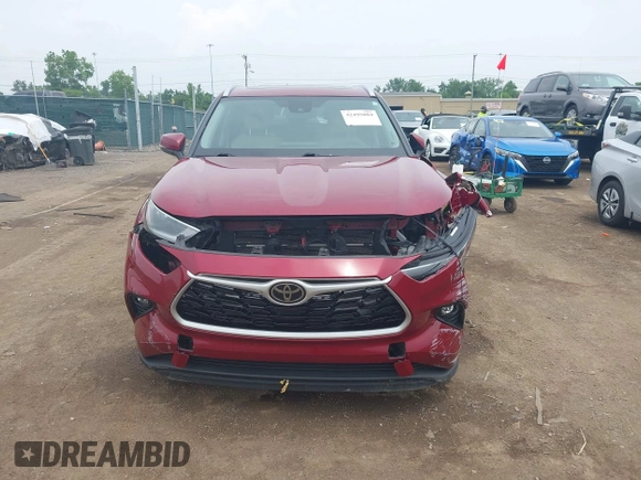 2021 Toyota Highlander XLE with VIN 5TDGZRBH4MS544628, listed as a IAAI auction lot 42495084 with 82,497 mi miles and . Bid and sale history available at DreamBid. Image 12.