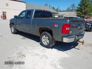 2011 Chevrolet Silverado 1500 LT with VIN 1GCRKSE36BZ417931, listed as a IAAI auction lot 42143166 with 180,033 mi miles and . Bid and sale history available at DreamBid. Image 3.