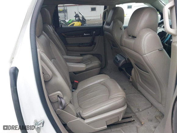 2014 GMC Acadia Denali with VIN 1GKKVTKD2EJ271871, listed as a IAAI auction lot 41699704 with 177,496 mi miles. Bid and sale history available at carsss.com. Image 8.