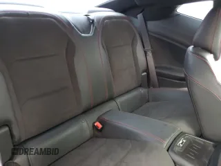 2018 Chevrolet Camaro ZL1 z VIN 1G1FK1R69J0142195, wystawiony jako Copart lot #51128215 z przebiegiem 55 979 mil mil oraz Szkody całkowita. Historia ofert i sprzedaży dostępna na DreamBid. Obrazek 10.