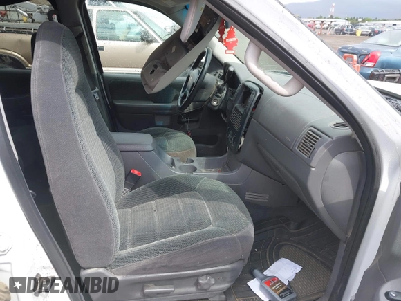 2002 Ford Explorer XLT с VIN 1FMZU73E02ZA05494, выставлен на аукционе IAAI как лот 42232400 с пробегом 196 806 миль миль и . История ставок и продаж доступна на DreamBid. Изображение 5.