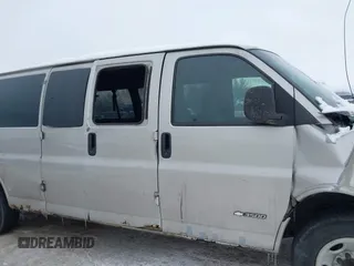 2005 Chevrolet Express Passenger with VIN 1GAHG39U151241968, listed as a IAAI auction lot 41281430 with 148,748 mi miles and . Bid and sale history available at DreamBid. Image 13.