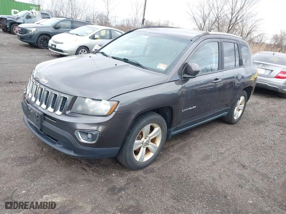 2015 Jeep Compass Latitude with VIN 1C4NJDEB9FD105996, listed as a IAAI auction lot 41729501 with 147,954 mi miles. Bid and sale history available at carsss.com. Image 2.