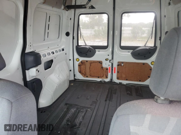 2013 Ford Transit Connect XL z VIN NM0LS7CN4DT162402, wystawiony jako Copart lot #55686975 z przebiegiem 155 976 mil mil oraz Nie do naprawy • Non repairable. Historia ofert i sprzedaży dostępna na DreamBid. Obrazek 10.