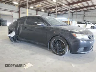 2013 Scion tC z VIN JTKJF5C75D3058143, wystawiony jako Copart lot #58116405 z przebiegiem 242 201 mil mil oraz Szkody całkowita. Historia ofert i sprzedaży dostępna na DreamBid. Obrazek 4.