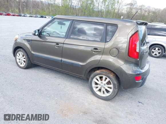 2012 Kia Soul + with VIN KNDJT2A63C7355735, listed as a IAAI auction lot 42041895 with 182,296 mi miles. Bid and sale history available at carsss.com. Image 3.