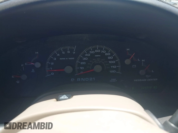 2003 Ford Expedition Eddie Bauer with VIN 1FMPU18L33LC16060, listed as a IAAI auction lot 42698132 with 224,088 mi miles and . Bid and sale history available at DreamBid. Image 7.