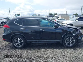 2017 Nissan Rogue SL with VIN 5N1AT2MV9HC868890, listed as a IAAI auction lot 41924174 with 91,037 mi miles. Bid and sale history available at carsss.com. Image 13.