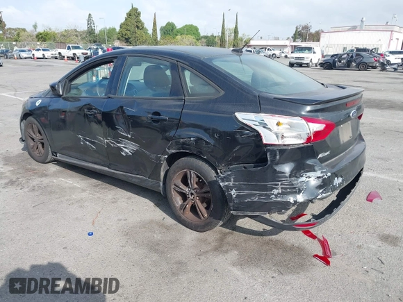 2012 Ford Focus SE with VIN 1FAHP3F27CL392394, listed as a IAAI auction lot 41909902 with 81,703 mi miles. Bid and sale history available at carsss.com. Image 3.