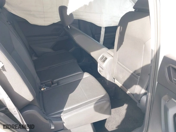 2019 Volkswagen Tiguan SE with VIN 3VV3B7AX9KM067418, listed as a IAAI auction lot 41434045 with 96,968 mi miles. Bid and sale history available at carsss.com. Image 8.