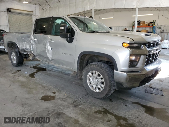 2020 Chevrolet Silverado 3500HD LT with VIN 1GC4YTEY7LF198197, listed as a Copart auction lot 69294254 with 118,120 mi miles and Salvage Title. Bid and sale history available at carsss.com. Image 4.
