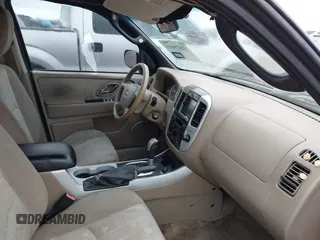 2007 Mercury Mariner Convenience with VIN 4M2YU80Z57KJ13939, listed as a IAAI auction lot 42479615 with 238,493 mi miles and . Bid and sale history available at DreamBid. Image 5.