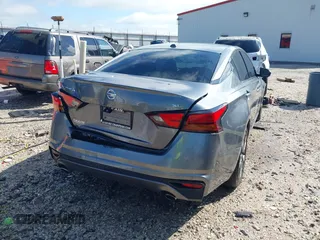 2019 Nissan Altima SL with VIN 1N4BL4EV7KC200795, listed as a IAAI auction lot 42064325 with 233,884 mi miles and . Bid and sale history available at DreamBid. Image 4.