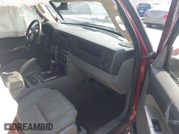 2007 Jeep Commander Sport с VIN 1J8HG48K87C699634, выставлен на аукционе IAAI как лот 42710225 с пробегом 161 700 миль миль и . История ставок и продаж доступна на DreamBid. Изображение 5.
