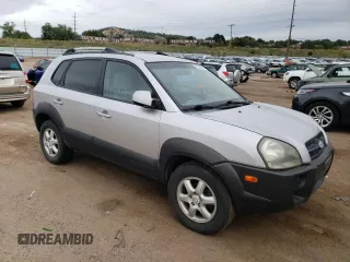 2005 Hyundai Tucson GLS with VIN KM8JN72D05U139992, listed as a Copart auction lot 70786014 with 108,827 mi miles and Salvage Title. Bid and sale history available at carsss.com. Image 4.