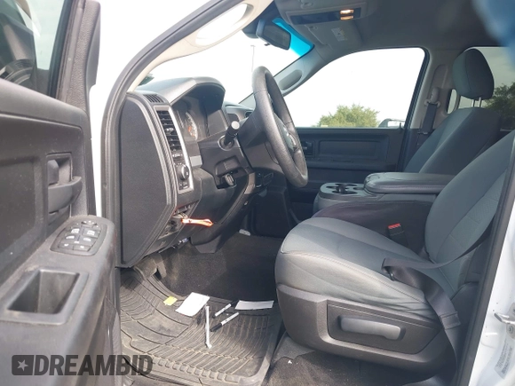 2016 Ram 1500 Express z VIN 3C6RR6KT6GG197843, wystawiony jako IAAI lot #41684798 z przebiegiem 114 026 mil mil oraz . Historia ofert i sprzedaży dostępna na DreamBid. Obrazek 5.