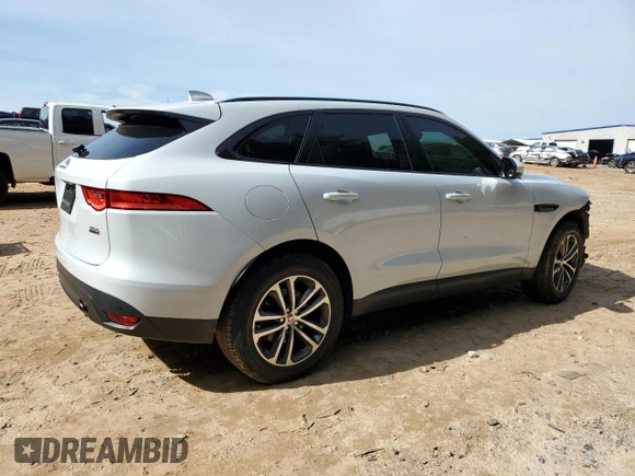 2017 Jaguar F-Pace 35t Premium with VIN SADCJ2BV4HA066611, listed as a Copart auction lot 54249725 with 103,873 mi miles and Salvage title. Bid and sale history available at DreamBid. Image 3.