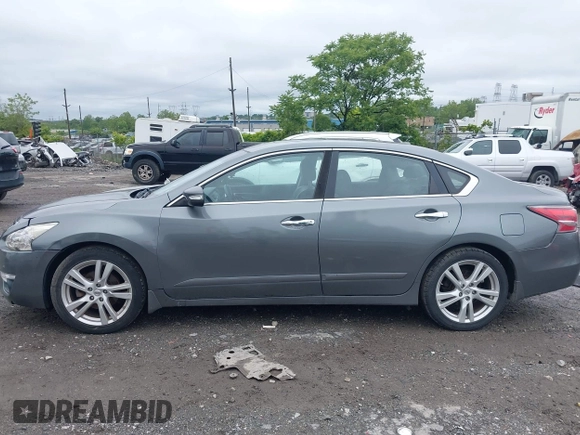 2015 Nissan Altima SL z VIN 1N4BL3AP8FC581581, wystawiony jako IAAI lot #42331651 z przebiegiem 65 846 mil mil oraz . Historia ofert i sprzedaży dostępna na DreamBid. Obrazek 13.