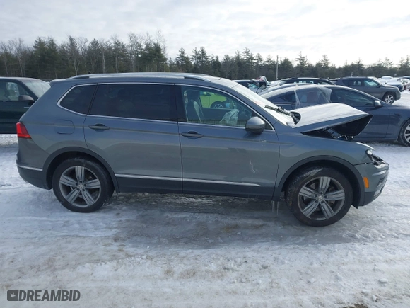 2020 Volkswagen Tiguan SE with VIN 3VV2B7AXXLM093989, listed as a IAAI auction lot 41599430 with 28,801 mi miles. Bid and sale history available at carsss.com. Image 14.